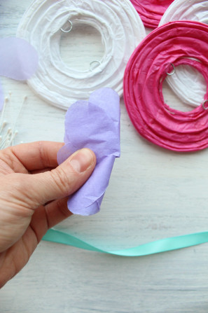 DIY-Paper-Flower-Lanterns7