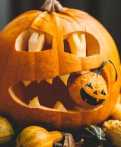 Halloween pompoen uitsnijd set met 12 unieke patronen voorbeelden1