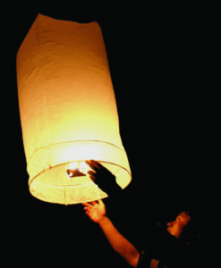 De xl wensballonnen kun je makkelijk oplaten