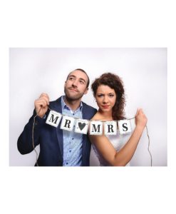 Alternative view of Bruiloft slinger Mr & Mrs - 77cm Letterslinger Huwelijk