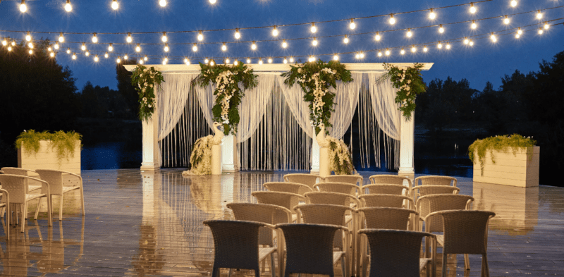 bruiloft en lampionnen