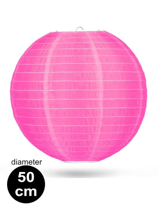 Nylon lampion voor binnen en buiten in de kleur candy roze met een diameter van 50CM