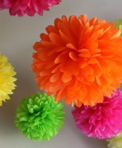 Alternative view of Pompon oranje 20 cm