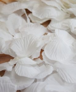 Alternative view of Luxe zijde Rozenblaadjes Wit